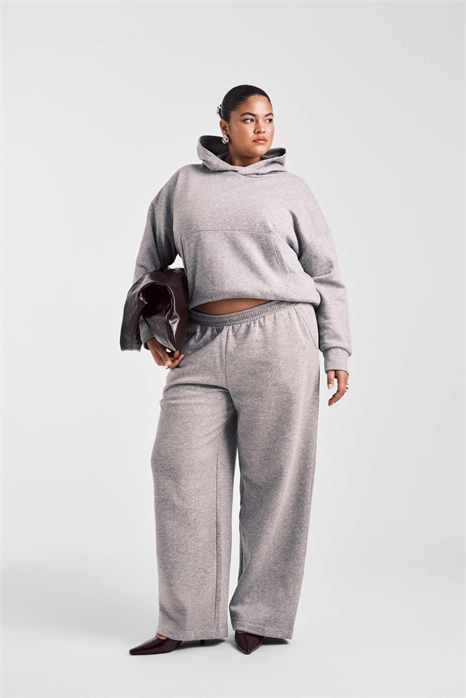 ASOS DESIGN — джоггеры Curve с широкими брючинами и отворотами артикул 147018330