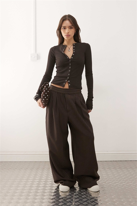 Брюки на резинке артикул 153815306