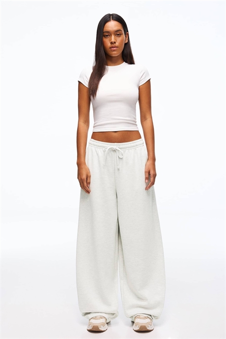 Брюки-кюбе с резинками артикул 155588096