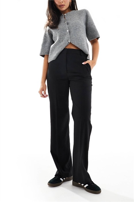 Брюки приталенного прямого кроя артикул 138805022