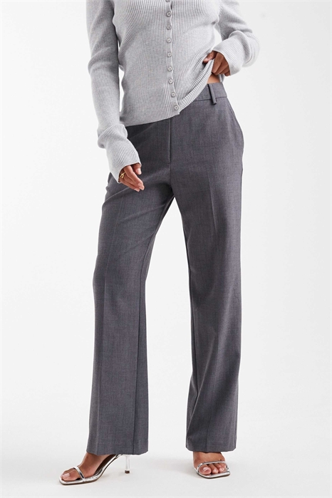 Узкие брюки прямого кроя с зауженным силуэтом артикул 147265288