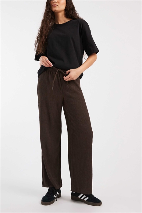 Брюки с широкими брючинами и плиссировкой артикул 152906214