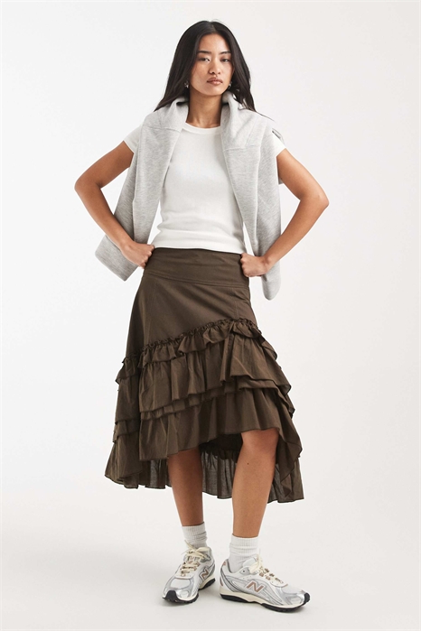 Асимметричная юбка средней длины с оборками артикул 153564708