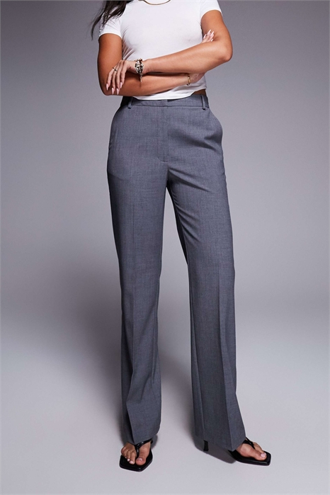 Брюки приталенного прямого кроя артикул 147265267