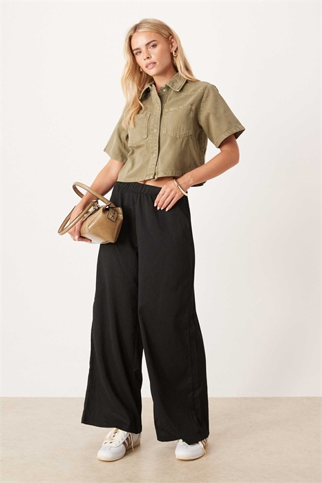 Брюки с широкими штанинами и фактурной поверхностью артикул 148382766