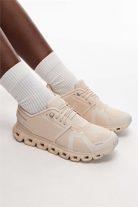 Кроссовки ON Cloud 6 для повседневного ношения артикул 153021350