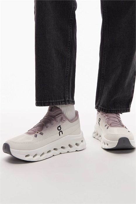 Кроссовки Cloudtilt для повседневного ношения артикул 153021356