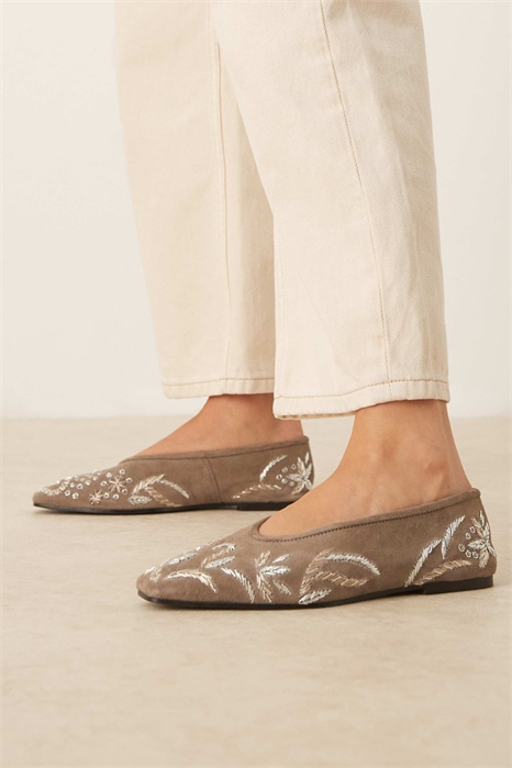 Балетки Lupin премиум-класса с вышитым заостренным носком артикул 146995251