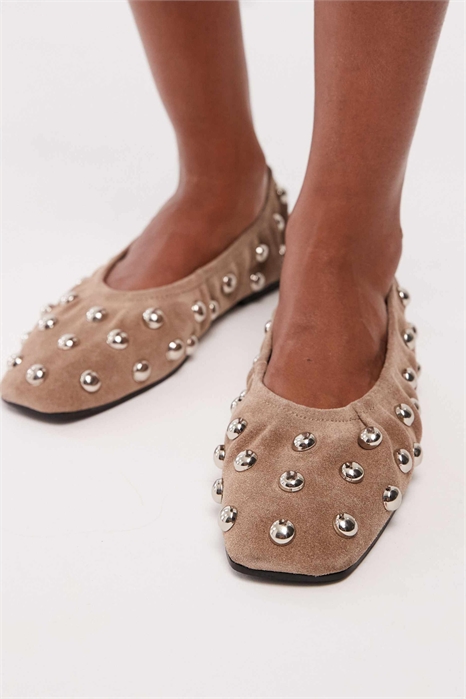 Балетки Lyle премиум-класса с заклепками и сборками артикул 146995238