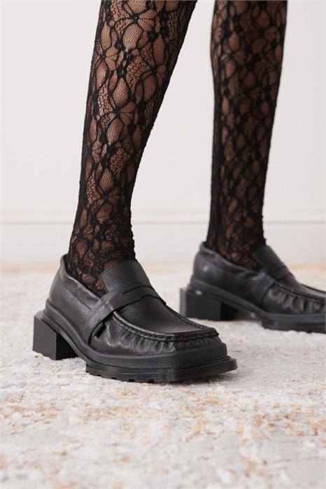 Модель с открытым носком и застежкой артикул 149107148