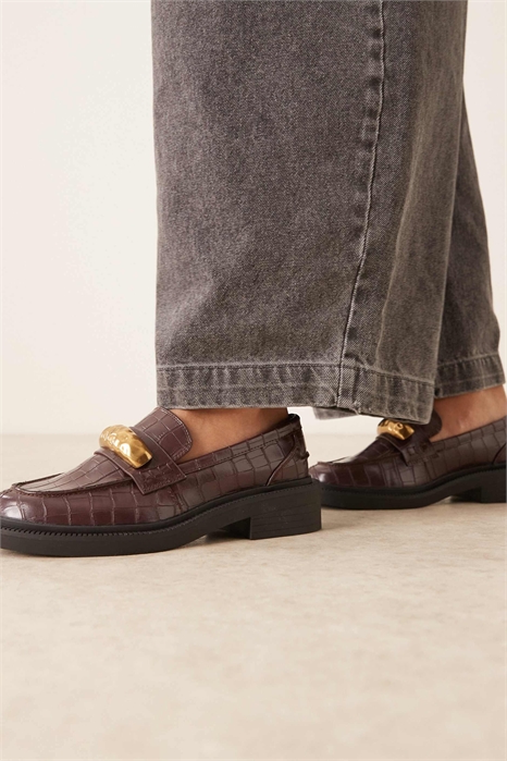 Лоферы Mistral с декоративной отделкой, коричневые, под крокодил артикул 146783511