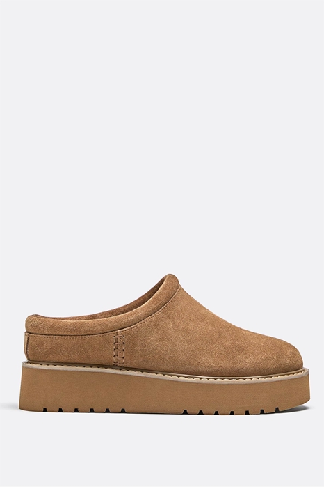 Плоские кожаные сабо артикул 153521490