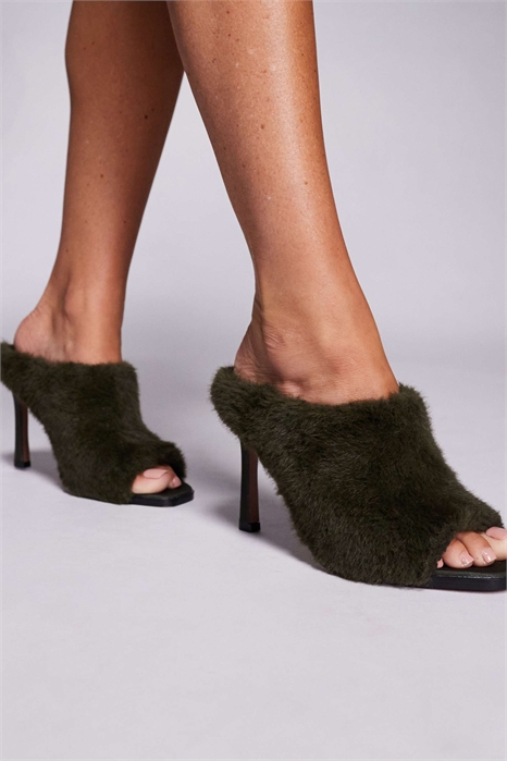 Мули Nessa из искусственного меха на высоком каблуке артикул 149595432