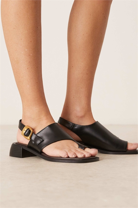 Сандалии на каблуке с асимметричным мыском от Farrow артикул 153642331