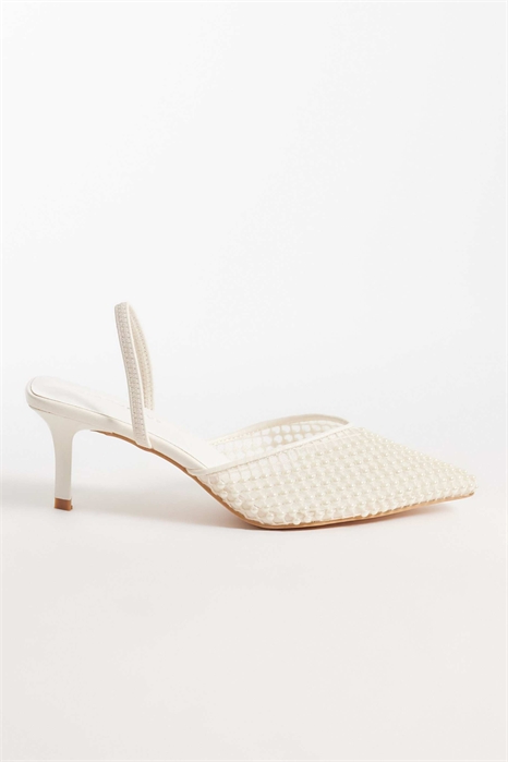 Туфли на низком каблуке с жемчугом артикул 153403953