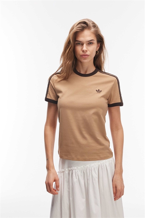 Футболка с тремя полосками артикул 153883672