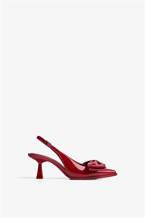 Туфли на низком каблуке с бантиком артикул 154608245