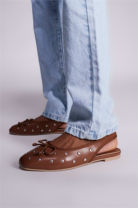 Балетки Bia с открытой пяткой и плоскими заклепками артикул 142122041