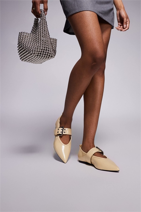 Балетки с застежкой в виде заостренной пряжки артикул 141528572