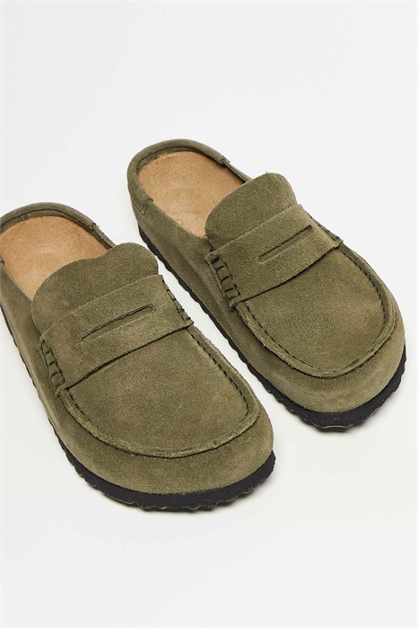 Универсальные лоферы «Неаполь» узкого кроя с перехватной конструкцией артикул 153119585