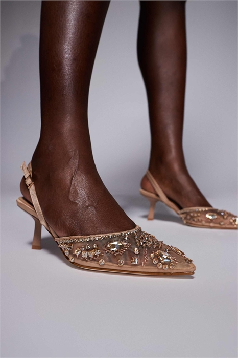 Туфли на низком каблуке с вышивкой от Valeriy артикул 151637293