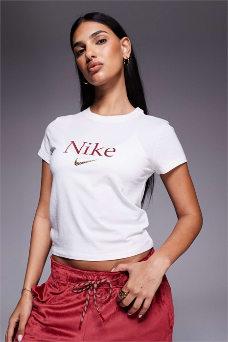 Стильная футболка с логотипом артикул 149954328