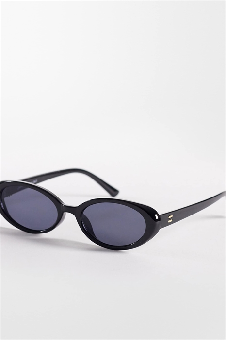 Овальные солнцезащитные очки артикул 153052925