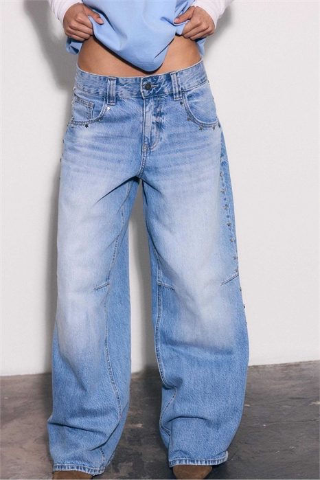 Джинсы-багги с звездами по бокам артикул 156166557