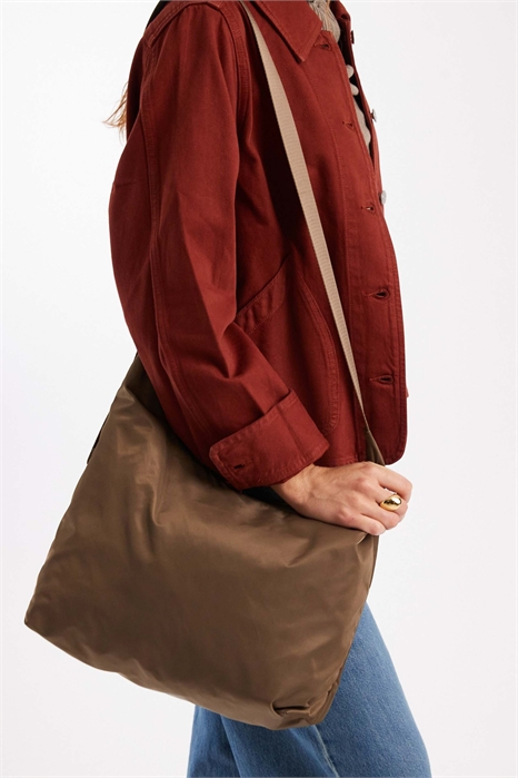 Тканая сумка через плечо артикул 150176373