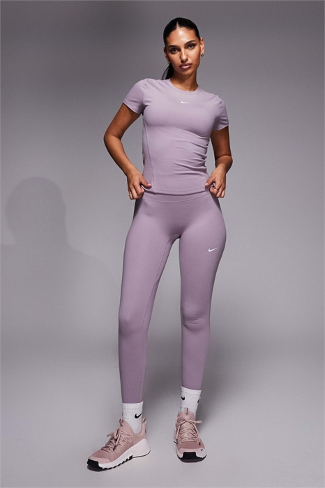 Леггинсы Nike One Training Dri-FIT с бесшовным передом и высокой талией артикул 150000126