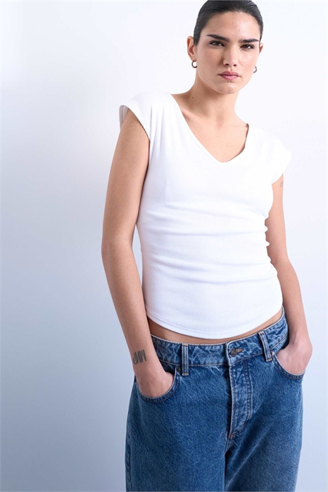 Футболка с V-образным вырезом и короткими рукавами артикул 149637087