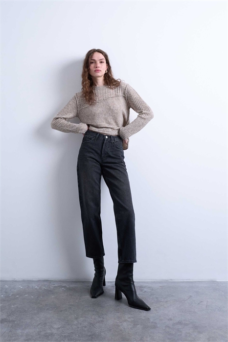 Джинсы средней посадки с прямым кроем и укороченной длиной артикул 136858860