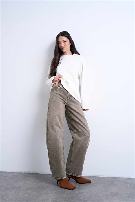 Джинсы с завышенной талией и расклешенными брючинами артикул 152859147