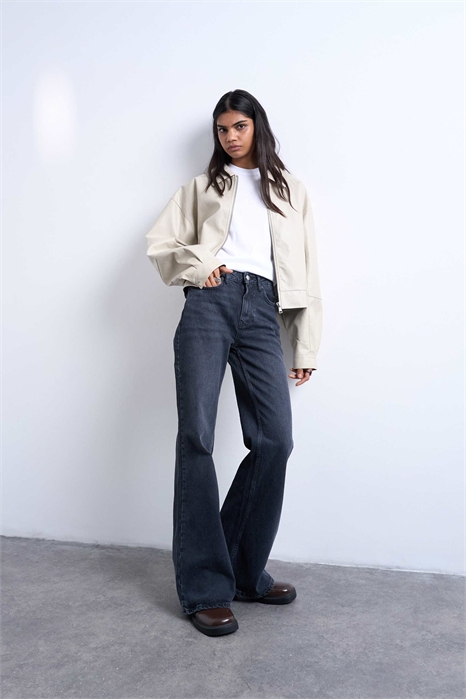 Джинсы Pippa средней посадки из эластичного материала с расклешенным кроем артикул 149616992