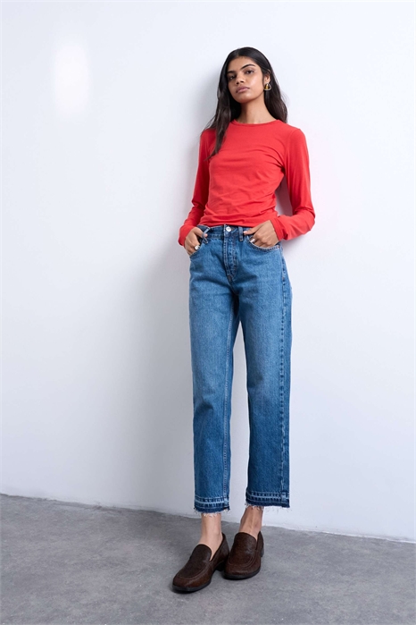 Джинсы средней посадки с прямым кроем и укороченной длиной, с отворотом на подоле артикул 150556988