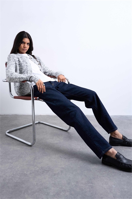 Короткие джинсы прямого кроя с высокой талией артикул 144075609