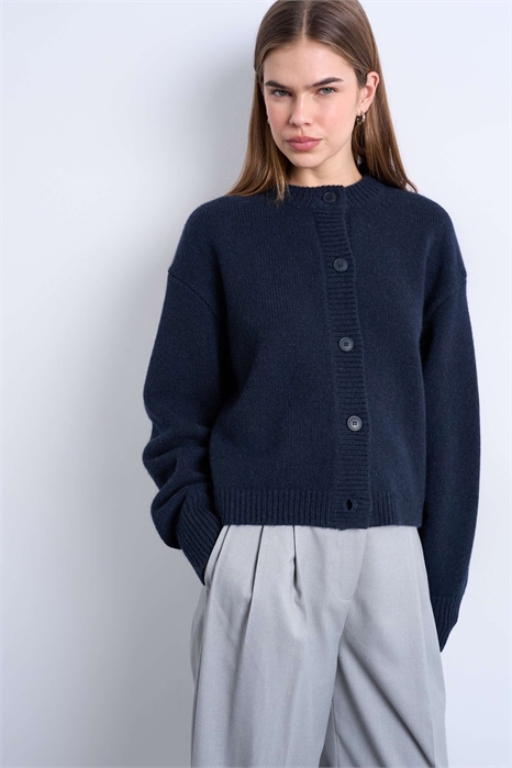 Вязаный кардиган премиум-класса из 100% овечьей шерсти артикул 149005042