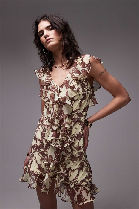 Мини-платье с рюшами и мелкими складками артикул 139619651