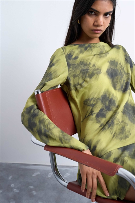 Мини-платье с V-образным вырезом артикул 145752316