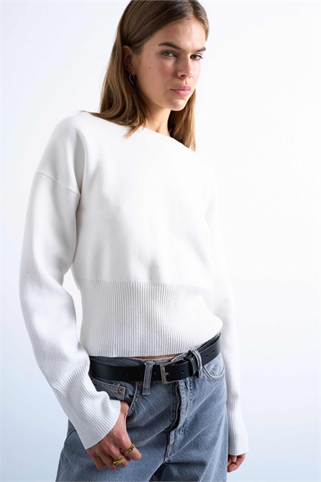 Свитер с обтягивающей талией из трикотажа артикул 141501942