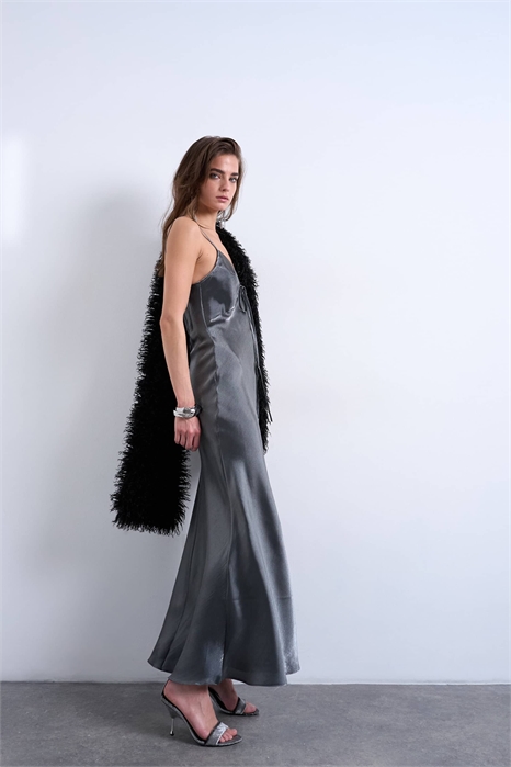 Макси-платье-комбинация с завязками на шее и эффектом жидкого металла артикул 143762772