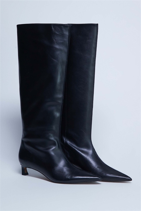 Кожаные сапоги до колен с заостренным носком Sophie Premium артикул 150233968
