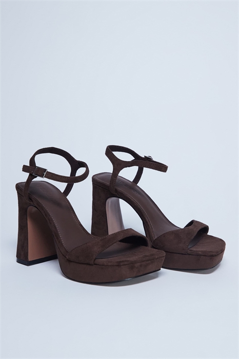 Сандалии Faye на массивной платформе артикул 148525122