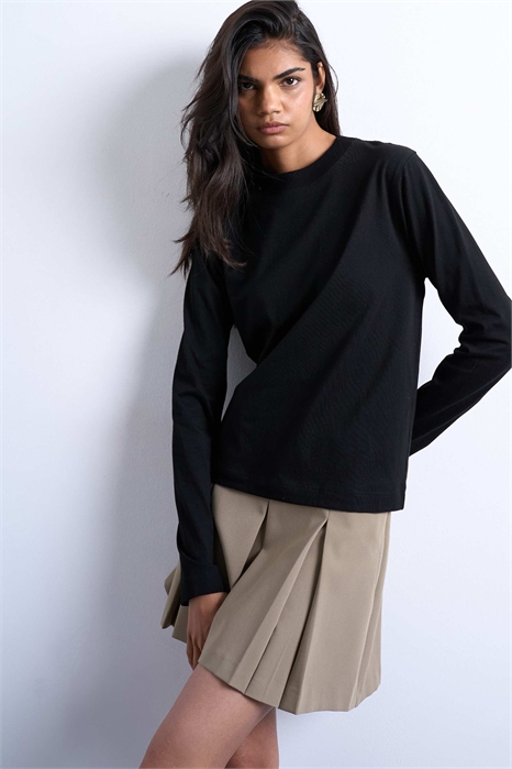 Футболка прямого кроя с длинными рукавами артикул 150049474