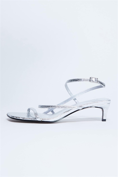 Осенние сандалии на среднем каблуке в стиле минимализм артикул 148032890