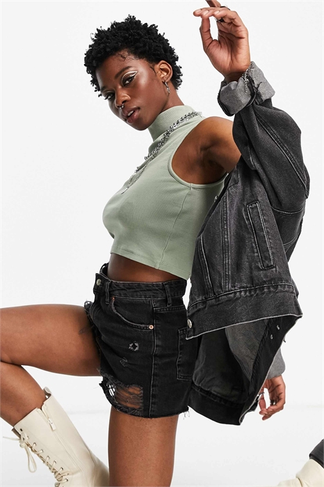 Топ-кроп с вырезом в форме воронки, обработанный кислотой артикул 102948386