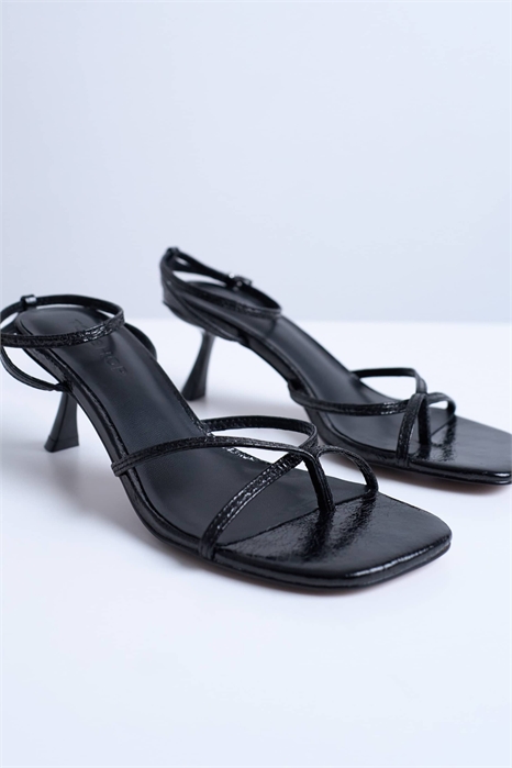 Сандалии Ila с открытым носком и средним каблуком артикул 147143567