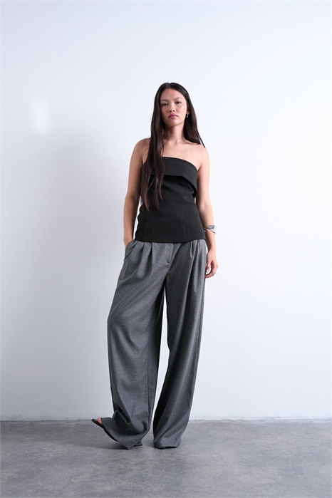 Длинный топ-бандо с отложным верхом артикул 148667985