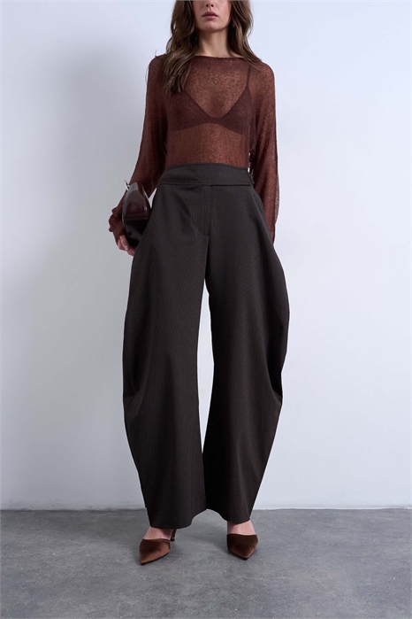 Брюки с зауженными брючинами и полосками артикул 153687094