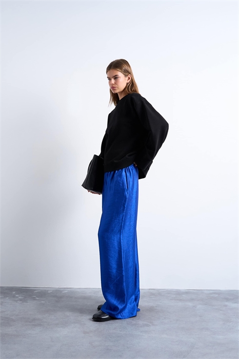 Брюки из фактурного сатина с прямыми брючинами артикул 148247982